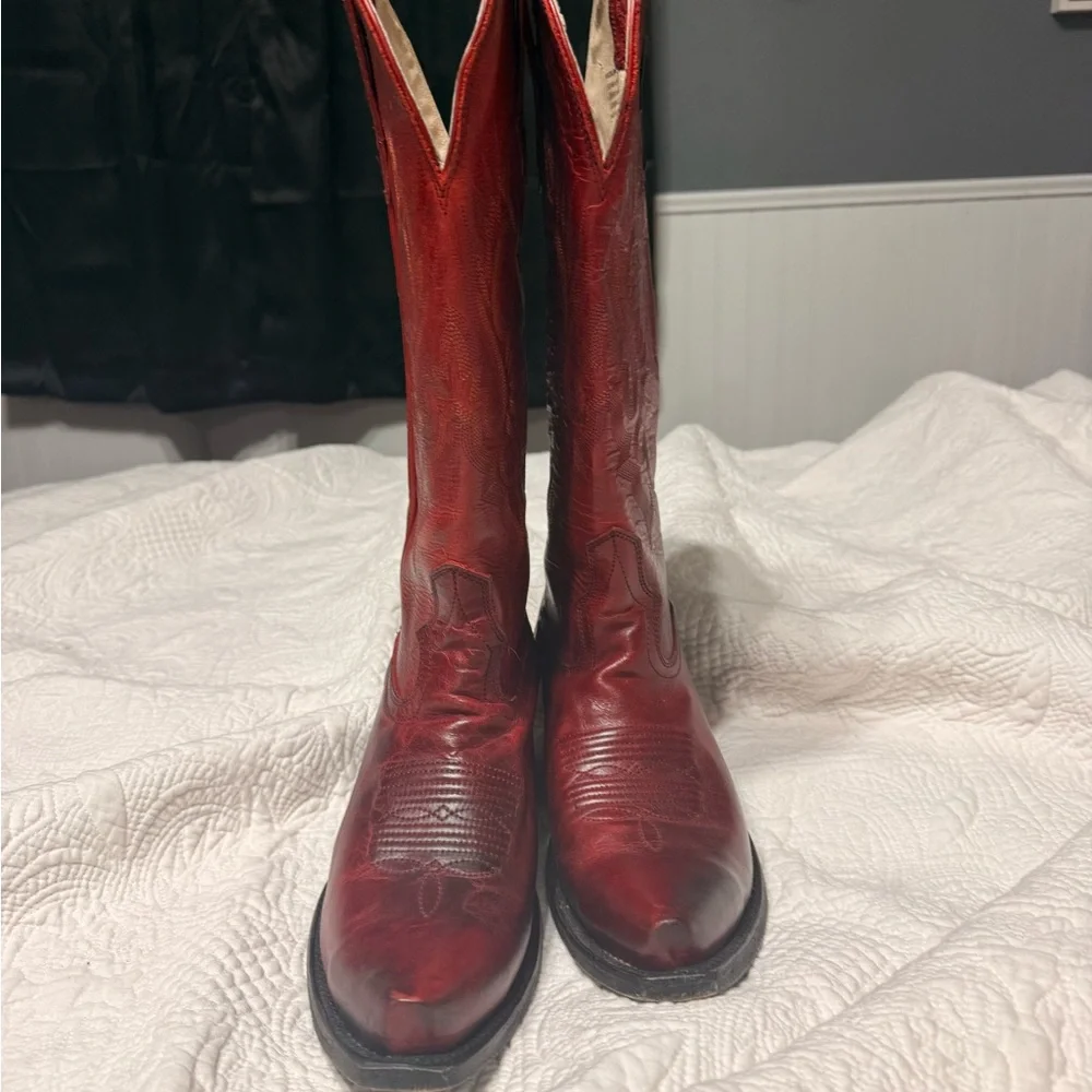 Freebird Red Heeled Boots - Picture 2 of 3